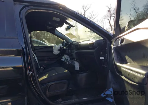 2021 Ford Police Interceptor Utility z USA, uszkodzony, nr VIN 1FM5K8ABXMGA43865